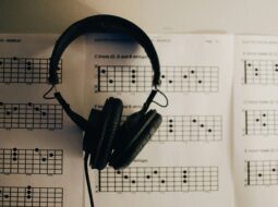 Crafting Your First Hits A Beginner’s Guide to Song Structure