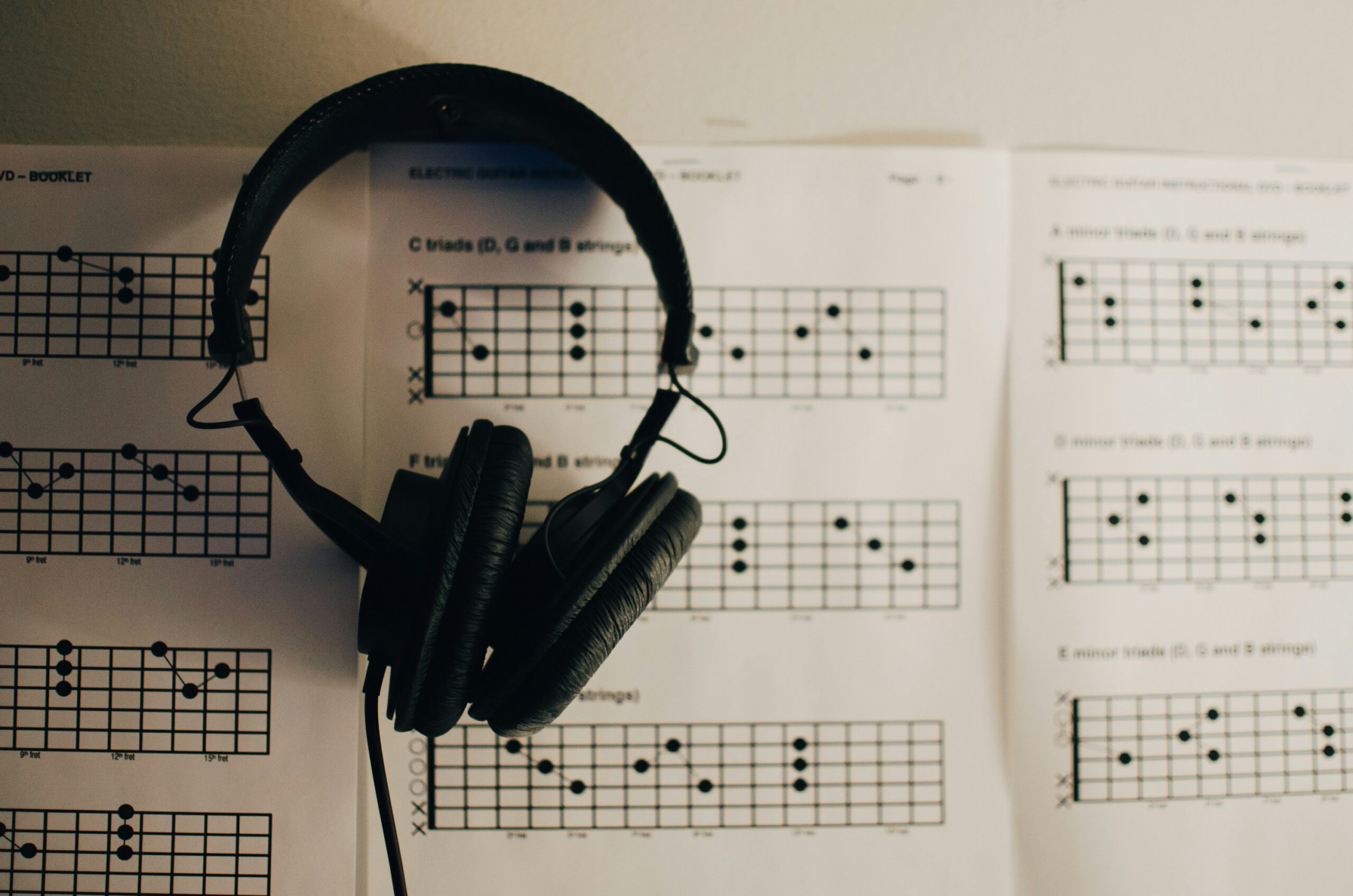 Crafting Your First Hits A Beginner’s Guide to Song Structure